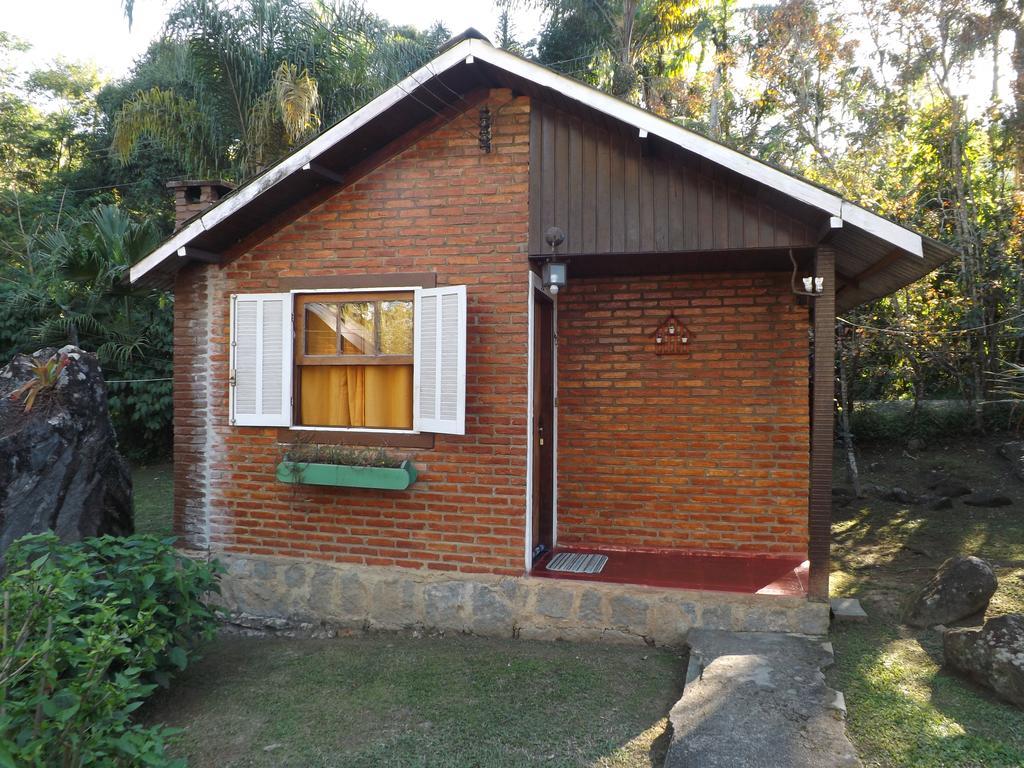 Pousada Quintal Das Pedras Penedo Rum bild